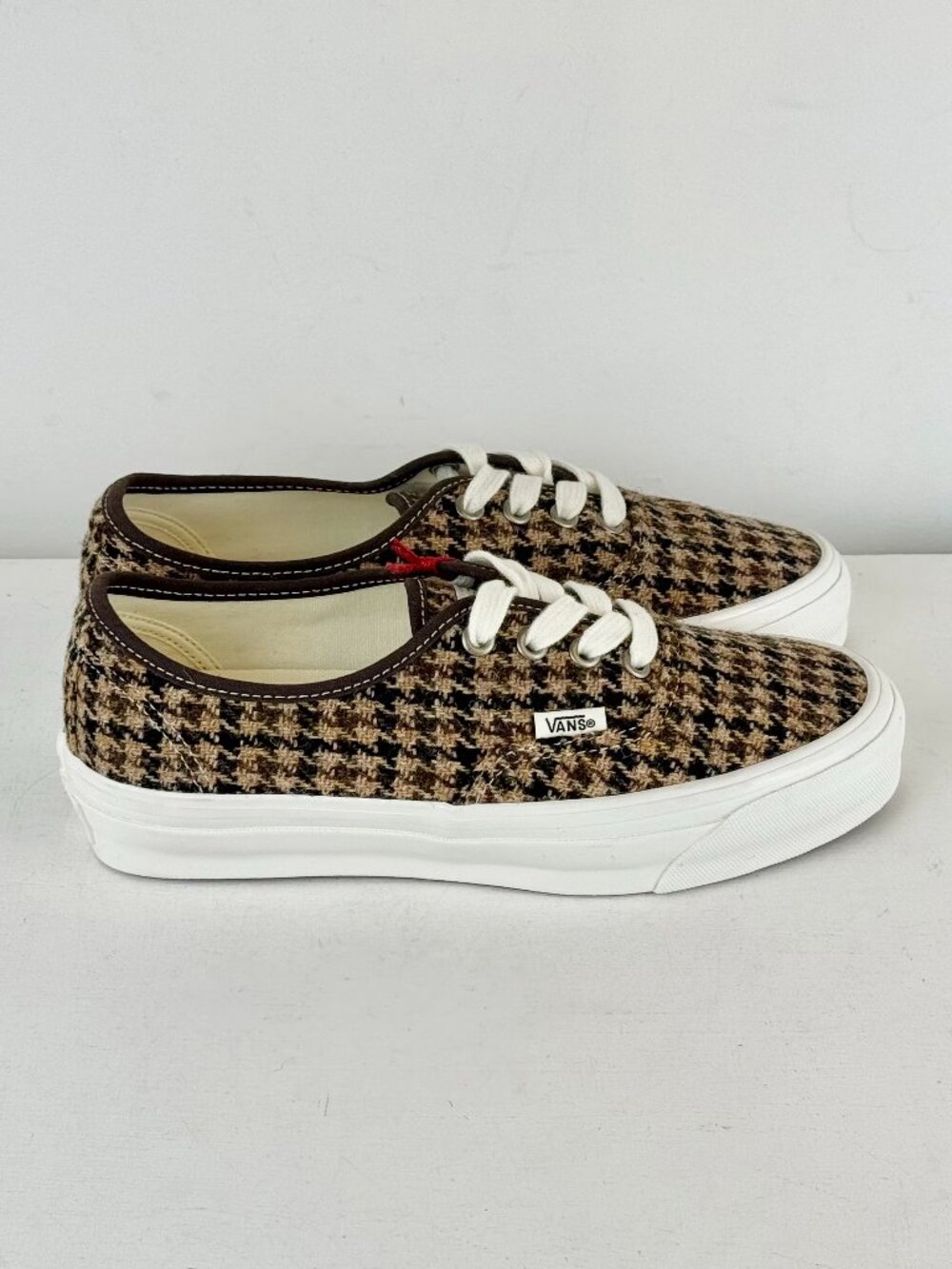 M5 W6.5-VANS Premium Authentic Harris Tweed Sneaker - Brown - 507452